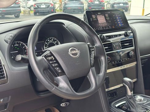 Used 2021 Nissan Armada SV w/ SV Appearance Package image 8