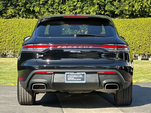Certified 2025 Porsche Macan AWD/4WD image 7