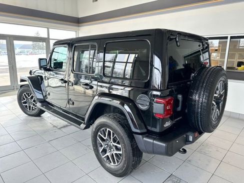 Used 2025 Jeep Wrangler Sahara w/ Safety Group image 6