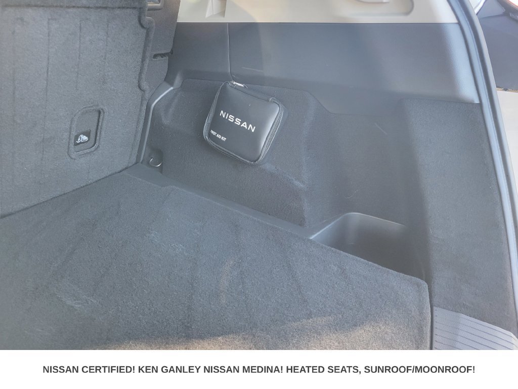 Certified 2024 Nissan Rogue SV w/ SV Premium Package AWD/4WD image 47