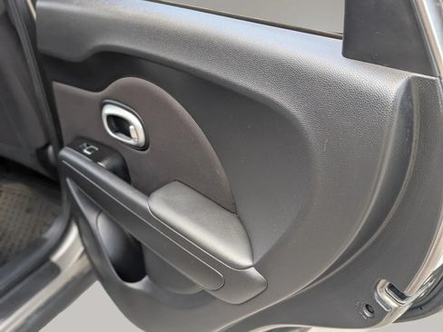 Used 2017 Kia Soul FWD image 22
