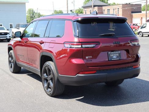 Used 2024 Jeep Grand Cherokee L Altitude AWD/4WD image 19