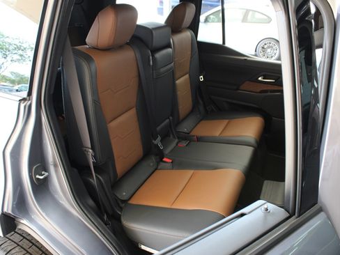 Used 2026 Lexus GX 550 AWD/4WD image 17