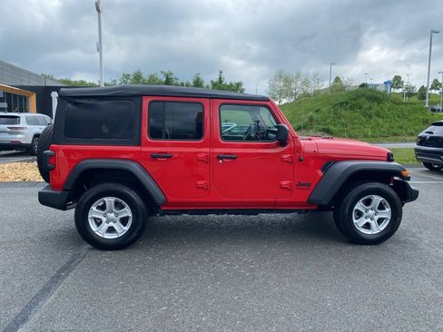 Used 2022 Jeep Wrangler Unlimited Sport AWD/4WD image 2