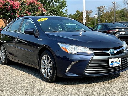 Used 2015 Toyota Camry XLE w/ Moonroof Package FWD image 11