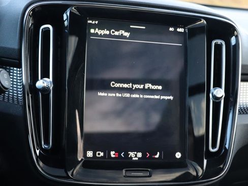 Used 2022 Volvo XC40 P8 Recharge Plus AWD/4WD image 29