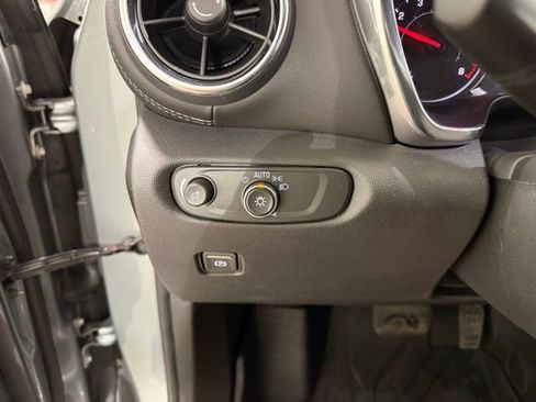 Used 2024 Chevrolet Blazer LT w/ Convenience Package FWD image 18