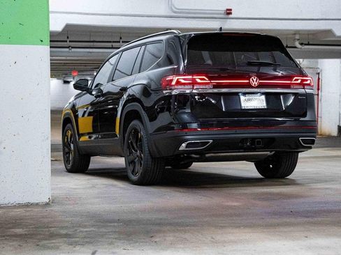 New 2026 Volkswagen Atlas SE image 5