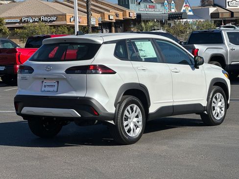 New 2026 Toyota Corolla Cross L image 5