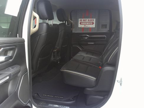 Used 2021 RAM 1500 Laramie AWD/4WD image 17