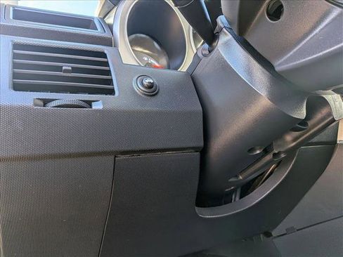 Used 2010 Dodge Avenger Express image 16