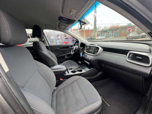 Used 2016 Kia Sorento LX w/ LX Convenience Package image 27