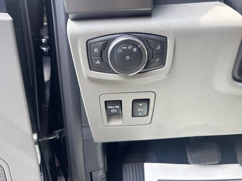 Used 2020 Ford F150 XLT w/ Equipment Group 302A Luxury AWD/4WD image 22