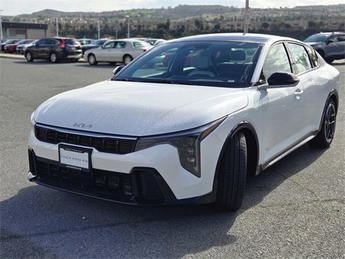 New 2025 Kia K4 GT-Line image 10