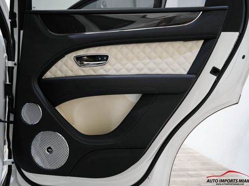 Used 2022 Bentley Bentayga Speed image 58