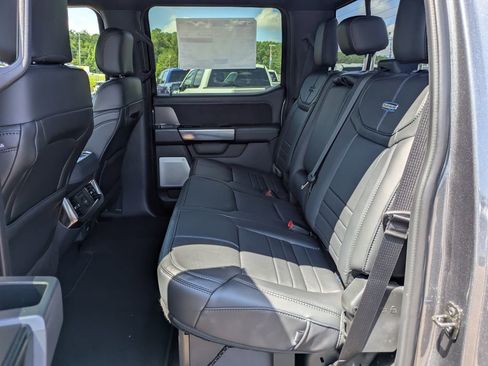 New 2026 Ford F250 Platinum w/ FX4 Off-Road Package AWD/4WD image 11