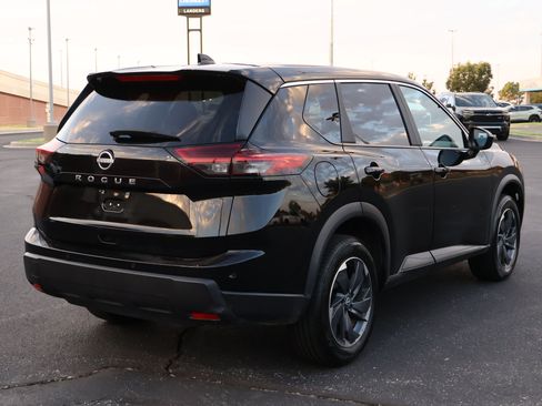 Used 2025 Nissan Rogue SV FWD image 28