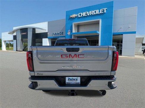 New 2026 GMC Sierra 2500 Denali w/ Denali Reserve Package image 7