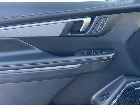 Used 2025 Buick Enclave Preferred image 20