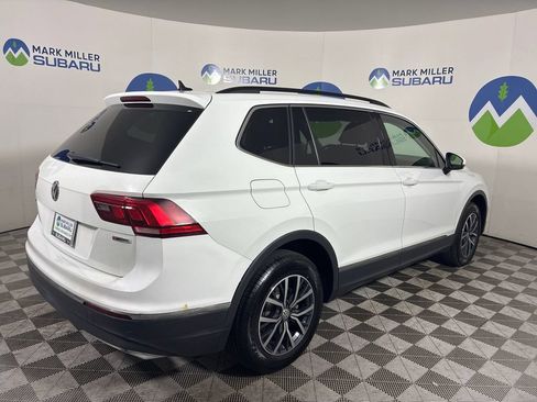 Used 2020 Volkswagen Tiguan SE w/ 3rd Row Seat Package AWD/4WD image 7