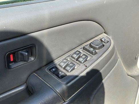 Used 2006 Chevrolet Silverado 3500 LT w/ Heavy-Duty Power Package image 12