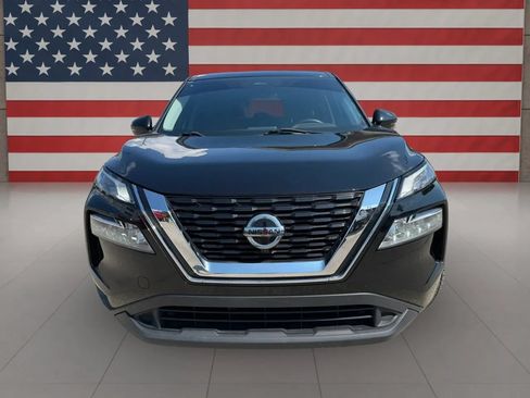 Used 2021 Nissan Rogue SV FWD image 2