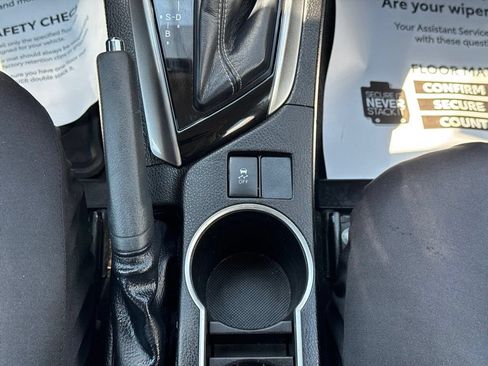 Used 2016 Toyota Corolla LE FWD image 25