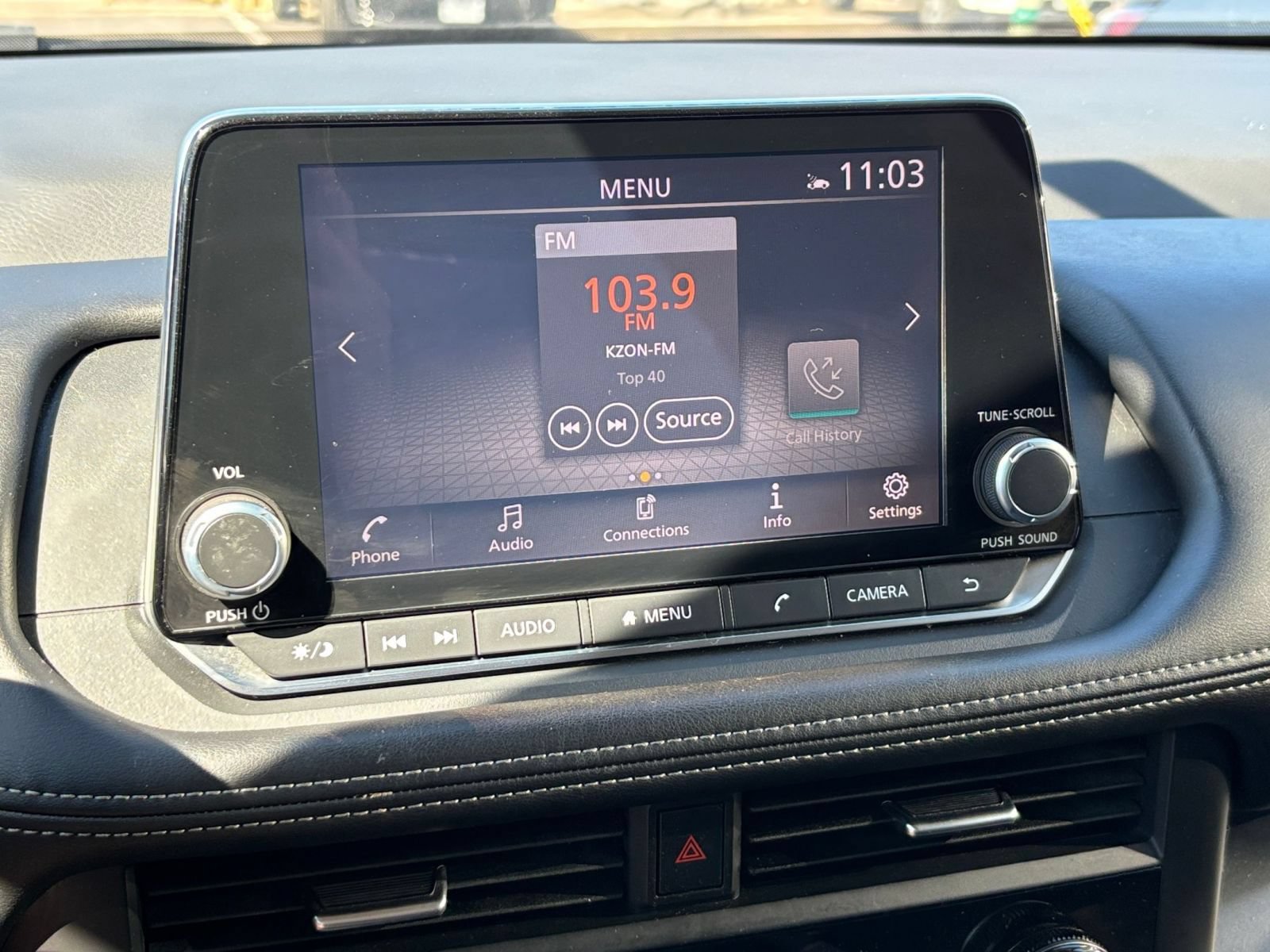 Used 2025 Nissan Rogue SV FWD image 19