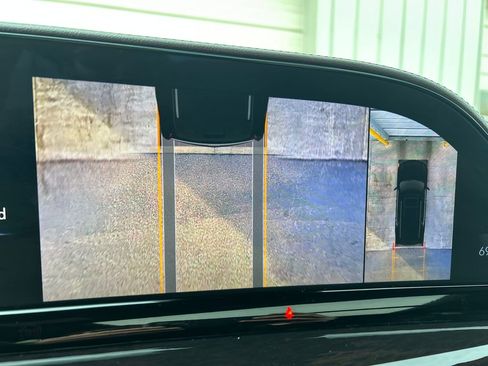 Used 2023 Cadillac Escalade Sport Platinum w/ LPO, ONYX Package image 31