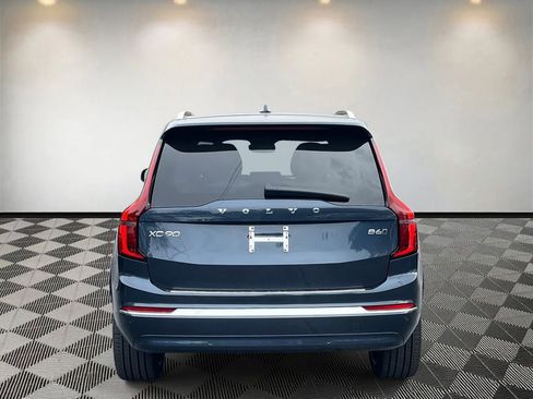 New 2026 Volvo XC90 B6 Plus w/ Protection Package Premier AWD/4WD image 4