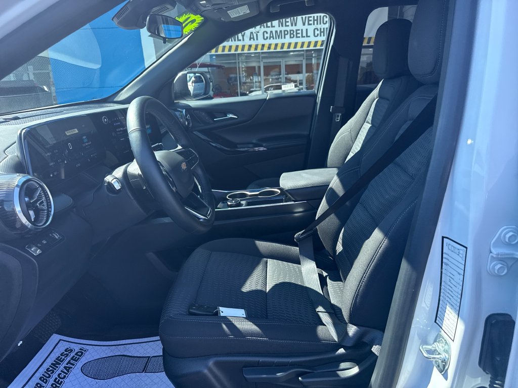 Used 2026 Chevrolet Equinox LT FWD image 11