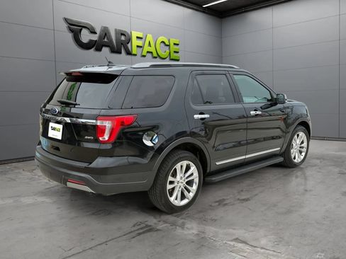 Used 2019 Ford Explorer XLT w/ Equipment Group 202A AWD/4WD image 12