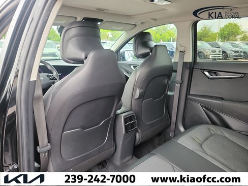 Certified 2023 Kia Niro SX Touring FWD image 14