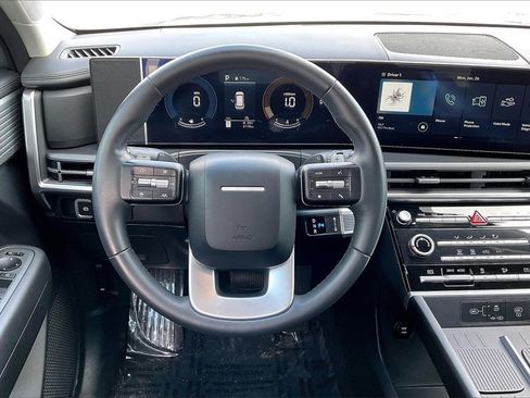 Used 2025 Hyundai Santa Fe SE image 8