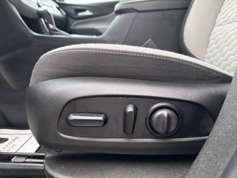 Used 2021 Chevrolet Equinox LS w/ LS Convenience Package image 14