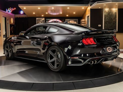 Used 2022 Ford Mustang GT w/ Equipment Group 301A RWD image 16