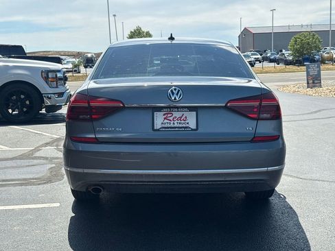 Used 2018 Volkswagen Passat 2.0T SE FWD image 67