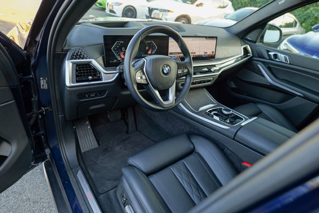Used 2024 BMW X5 xDrive40i w/ Premium Package AWD/4WD image 19