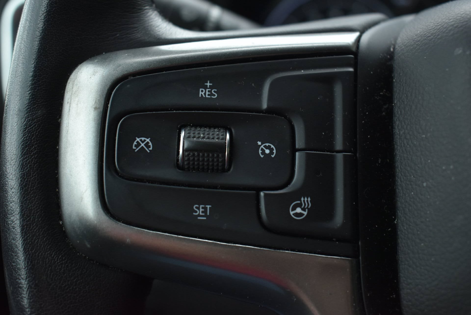 Used 2021 Chevrolet Silverado 1500 LT w/ Convenience Package II AWD/4WD image 17