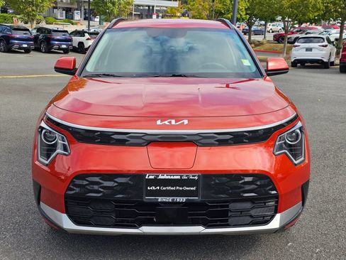 Certified 2023 Kia Niro Wind w/ Wind Preserve Package FWD image 2