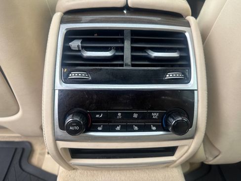 Used 2016 BMW 750i xDrive 750i xDrive AWD 4dr Sedan image 25