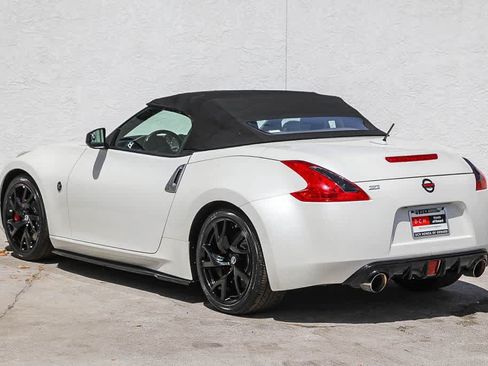Used 2014 Nissan 370Z Touring w/ Sport Package RWD image 6