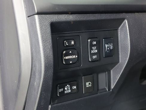 Used 2020 Toyota Tundra SR image 20