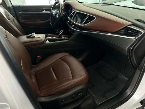 Used 2021 Buick Enclave Avenir w/ Avenir Technology Package image 16
