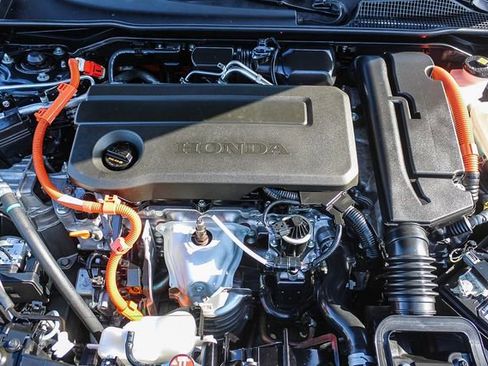 Used 2025 Honda Civic Sport image 40