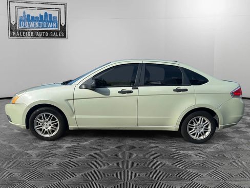 Used 2011 Ford Focus SE image 9