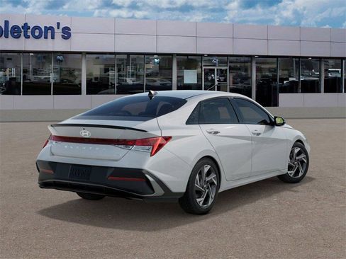 New 2025 Hyundai Elantra SEL image 4