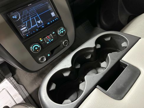 Used 2011 GMC Yukon SLE image 17