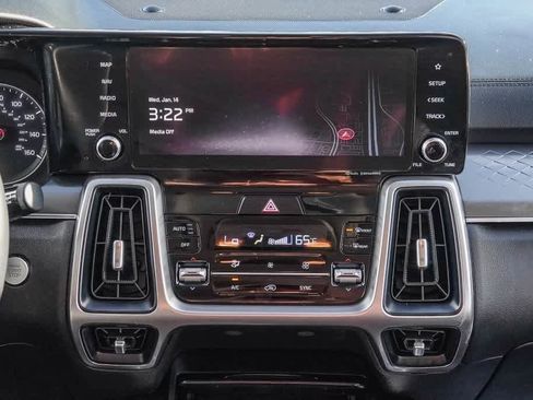 Certified 2023 Kia Sorento S image 12