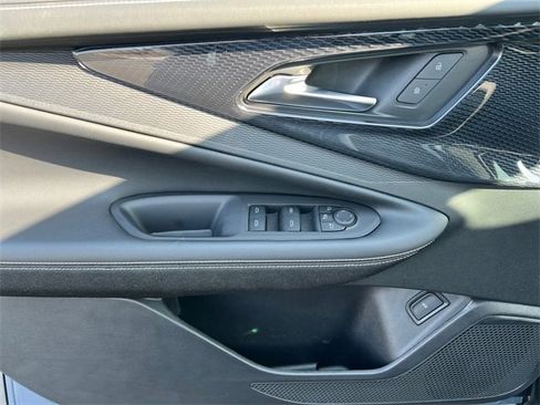 Used 2025 Chevrolet Blazer EV LT image 18